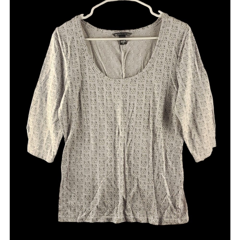 Victoria's Secret 3/4” Sleeve Size Large Gray Fox Print Shirt Pullover Top/Shirt